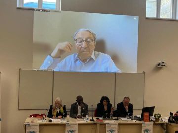 Jean du Bois de Gaudusson, Christine Desouches, Bonaventure Mvé-Ondo, Carolina Cerda-Guzman et Fabrice Hourquebie